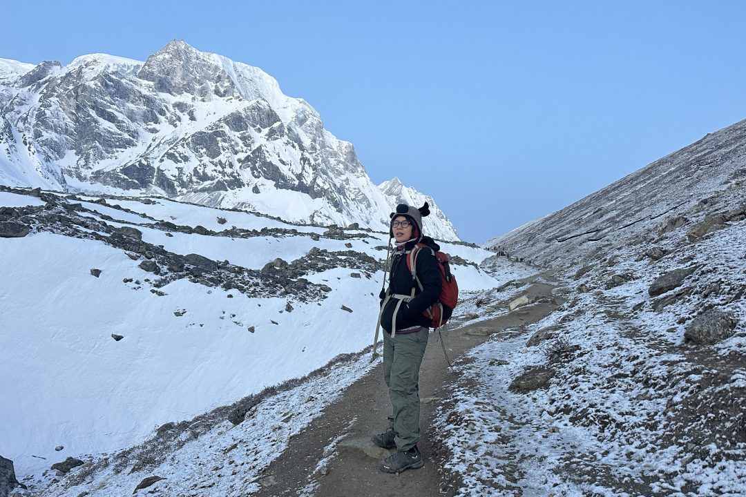manaslu-circuit-trek-snowy-trail