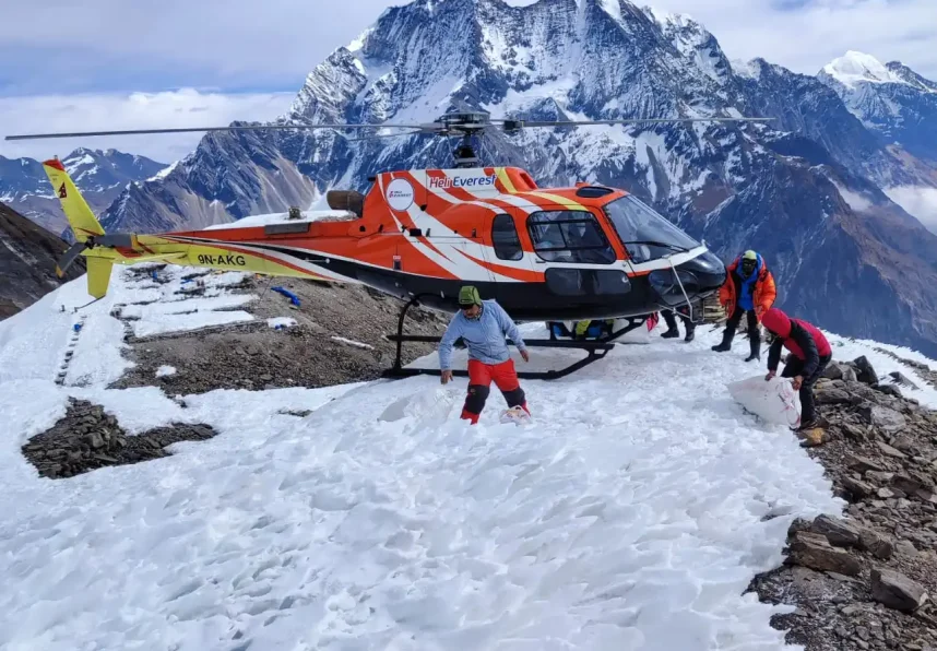 Everest Helicopter